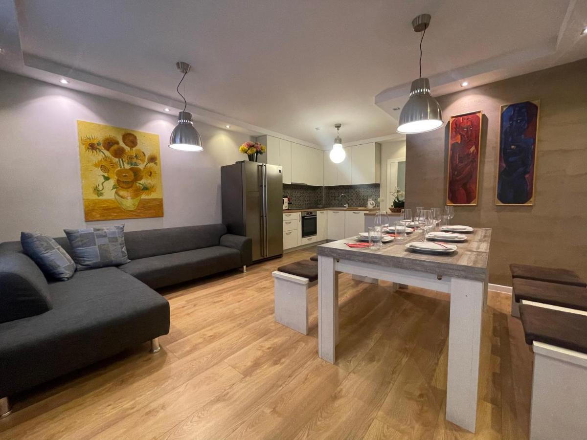 Luxury Apartments In Top City Center Varna 2 Екстериор снимка